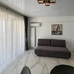 Black Sea - Castillo Appartement *