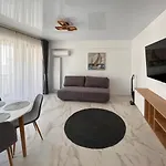 Black Sea - Castillo Appartement
